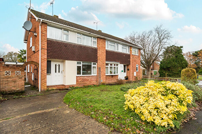 3 Bedroom Semi Detached House For Sale In Bodmin Road, Woodley, Reading, RG5