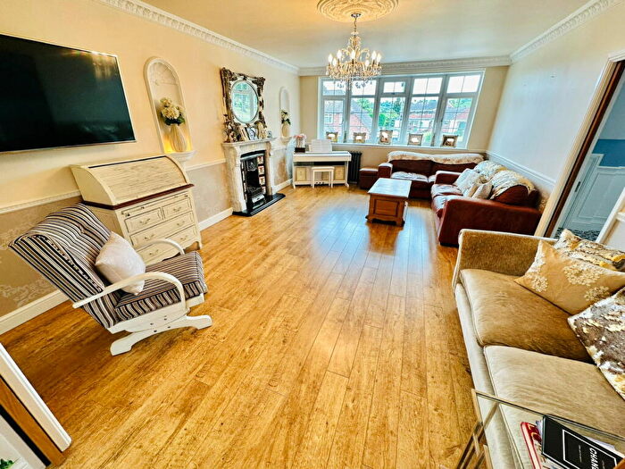 4 Bedroom Detached House For Sale In Brick Kiln Lane, Gornal Wood, DY3
