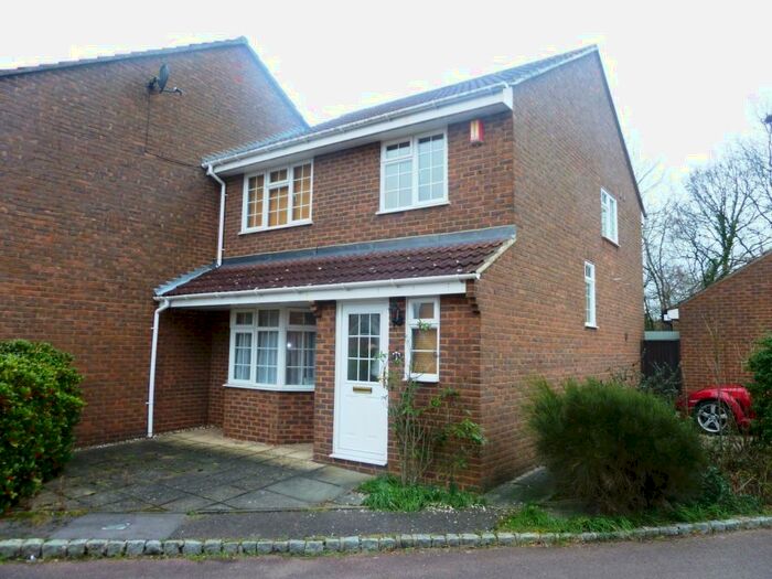 3 Bedroom End Of Terrace House To Rent In Mcnair Close, Earley, Reading, RG6