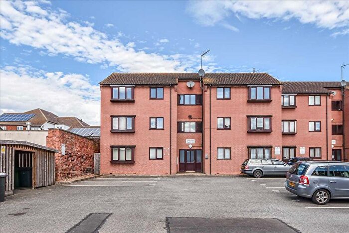 2 Bedroom Flat To Rent In Lodge Court, York Road, Wellingborough, NN8