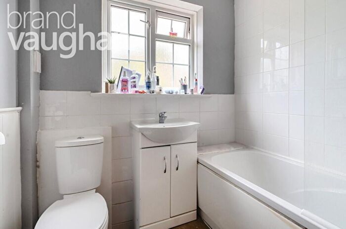4 Bedroom Semi-Detached House To Rent In Widdicombe Way, Brighton, East Sussex, BN2