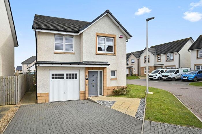 4 Bedroom Detached House For Sale In Shiel Hall Gardens, Rosewell, Midlothian, EH24