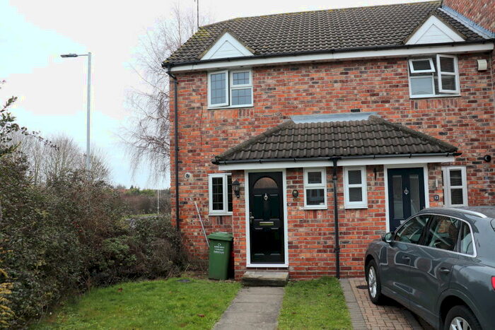 2 Bedroom House To Rent In Queens Park, Billericay, CM12
