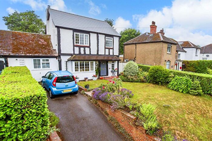 3 Bedroom Link Detached House For Sale In Castle Road, Saltwood, Hythe, Kent, CT21