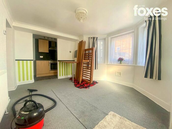 1 Bedroom Flat To Rent In Ashley Road, Parkstone, Poole, BH14