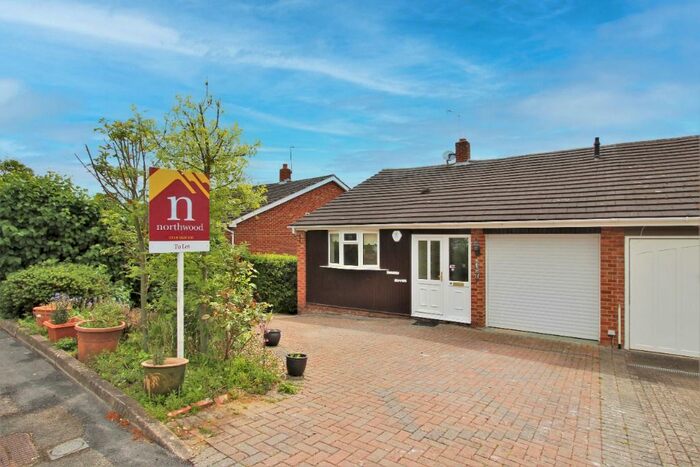 4 Bedroom Semi-Detached House To Rent In Mandeville Close, Tilehurst, Reading, RG30