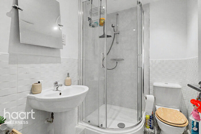 2 Bedroom Apartment For Sale In Thistle Hill Way, Minster, ME12