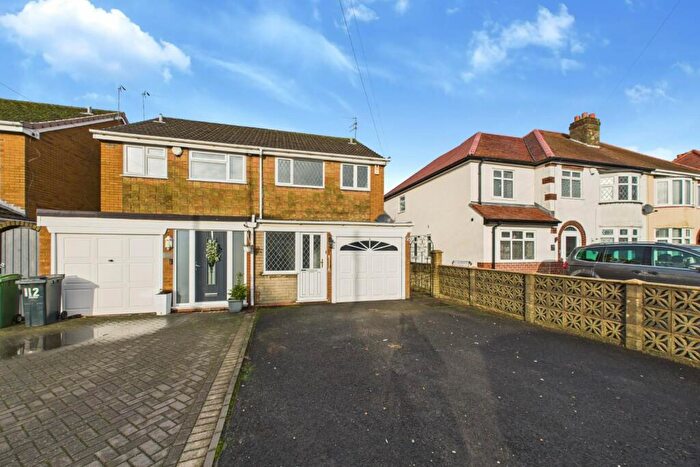 3 Bedroom Semi-Detached House To Rent In Amblecote Road, Brierley Hill, DY5