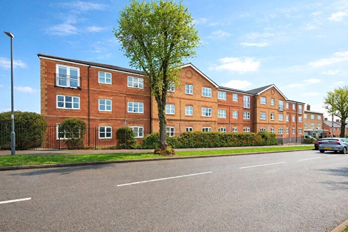 2 Bedroom Flat For Sale In Black-A-Tree Road, Nuneaton, Warwickshire, CV10