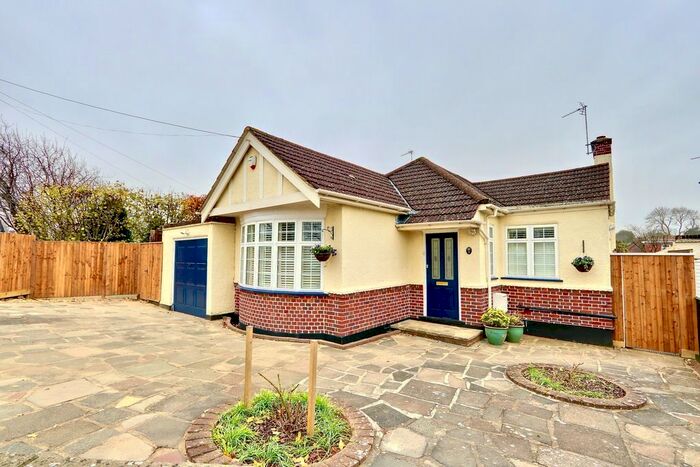 2 Bedroom Bungalow To Rent In Fairfield Avenue, Ruislip HA4