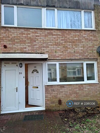 3 Bedroom Semi-Detached House To Rent In Tulla Court, Bletchley, Milton Keynes, MK2