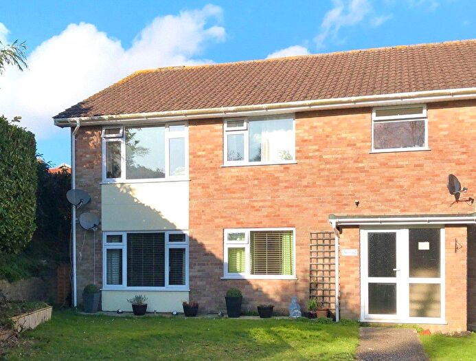 2 Bedroom Flat For Sale In South Road, Corfe Mullen, Wimborne, BH21