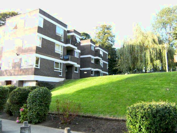 Studio To Rent In Newton Park Court, Leeds, LS7