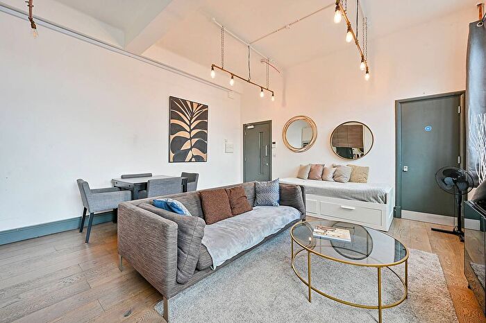 1 Bedroom Flat To Rent In Power Road, Chiswick, London, W4