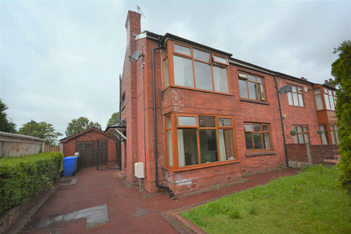 3 Bedroom Semi-Detached House To Rent In Ross Avenue, Whitefield, Manchester, M45