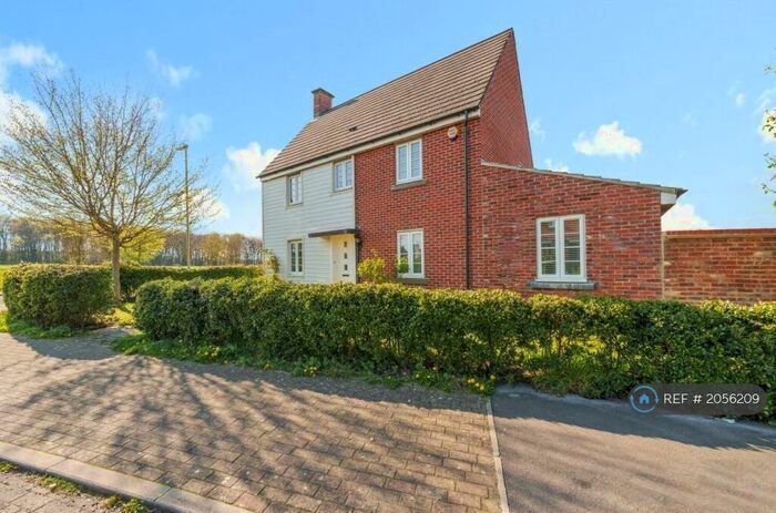 3 Bedroom Detached House To Rent In Appleton Drive, Basingstoke, RG24