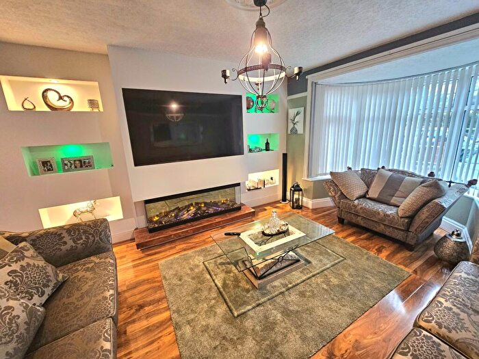 3 Bedroom Semi-Detached House For Sale In Wheelwright Road, Birmingham, B24