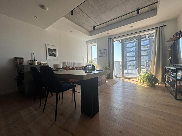 2 Bedroom Flat For Sale In Rendel House, Goodluck Hope Walk, E14