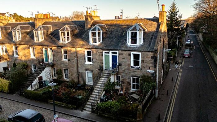 3 Bedroom Flat For Sale In Bell Place, Stockbridge, Edinburgh, EH3