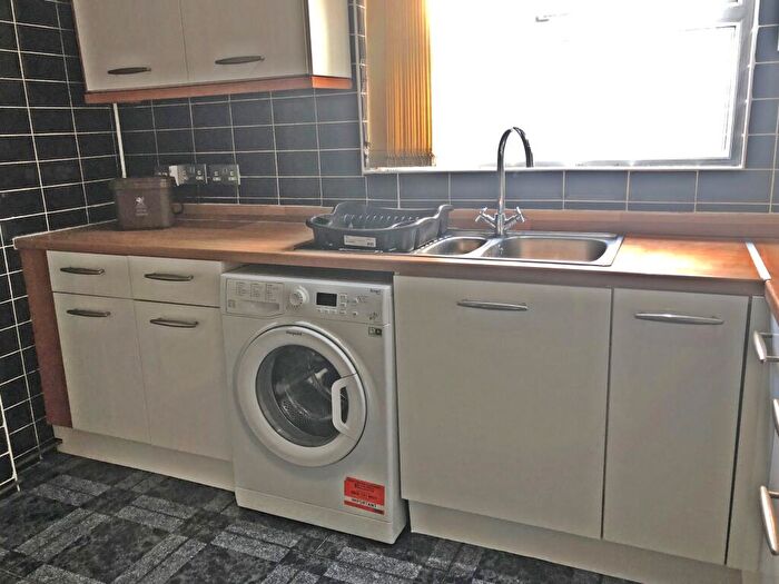 5 Bedroom House To Rent In Tewkesbury Street, Cathays, Cardiff, CF24