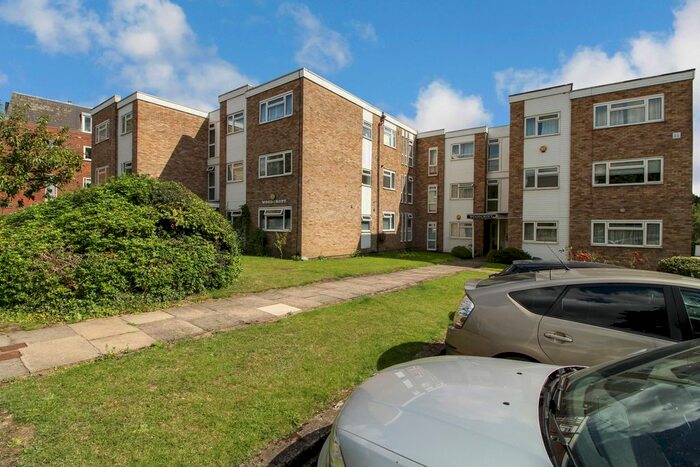 2 Bedroom Flat To Rent In Woodcroft, London Road, Stanmore, HA7
