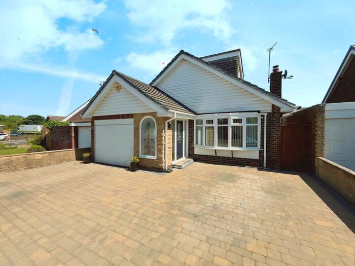 4 Bedroom Bungalow For Sale In Astley Gardens, Whitley Bay, NE26