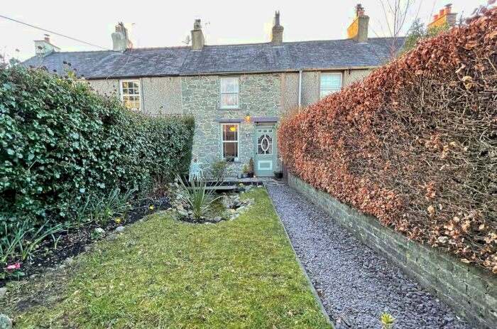 2 Bedroom Terraced House For Sale In Nant Cottages, Minffordd, Bangor, LL57