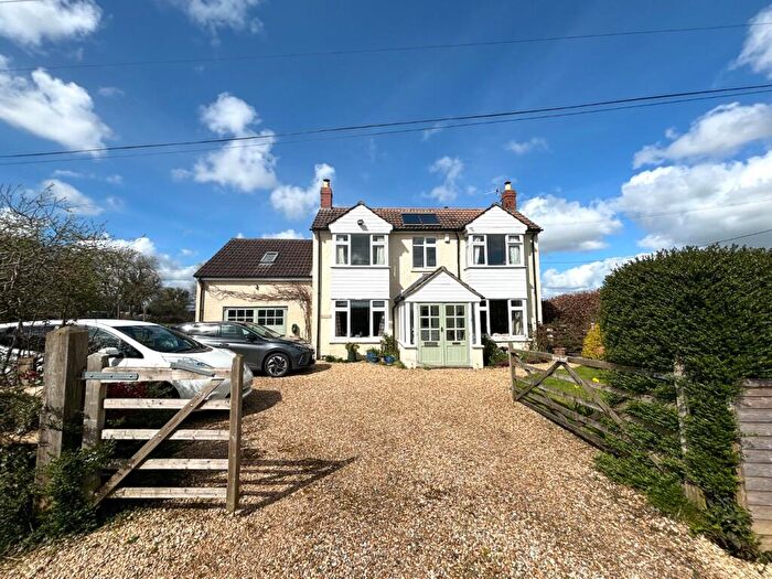 4 Bedroom Detached House For Sale In Pound Lane, Oakhill, Radstock, BA3