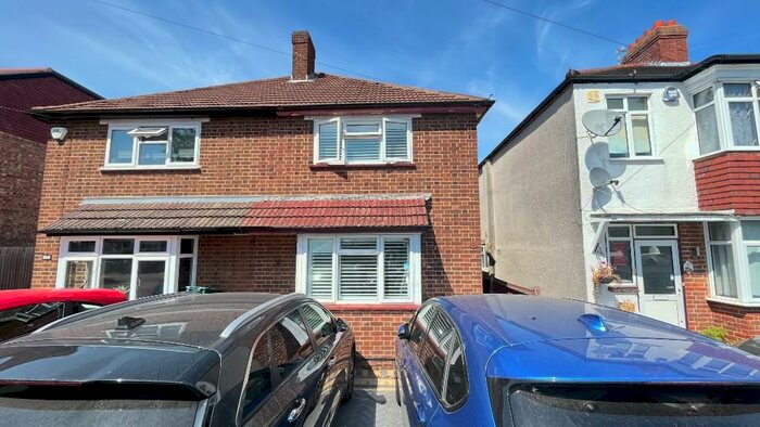 3 Bedroom Semi-Detached House To Rent In St. Albans Road, SM1