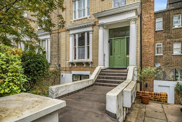3 Bedroom Flat To Rent In King Henry's Road, Primrose Hill, London, NW3