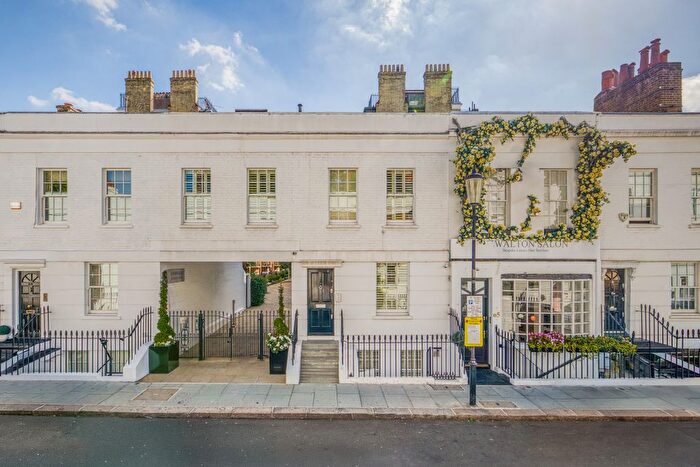 4 Bedroom Town House For Sale In Walton Street, Chelsea, London, SW3