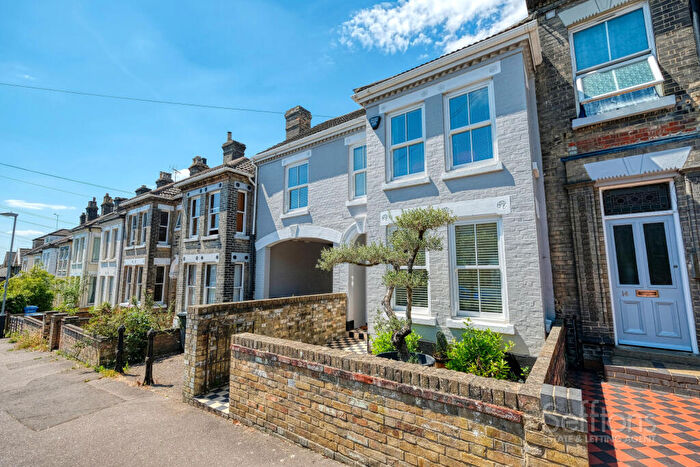 5 Bedroom Terraced House For Sale In Cedar Road, Norwich, Norfolk, NR1