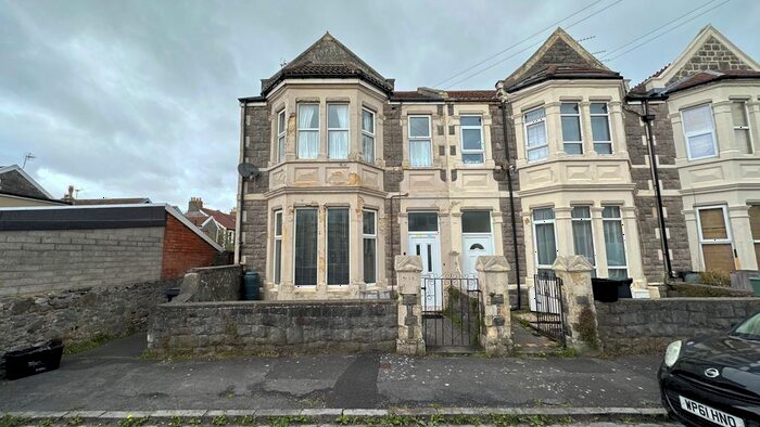 2 Bedroom Flat To Rent In Pitman Road, Weston-Super-Mare, BS23