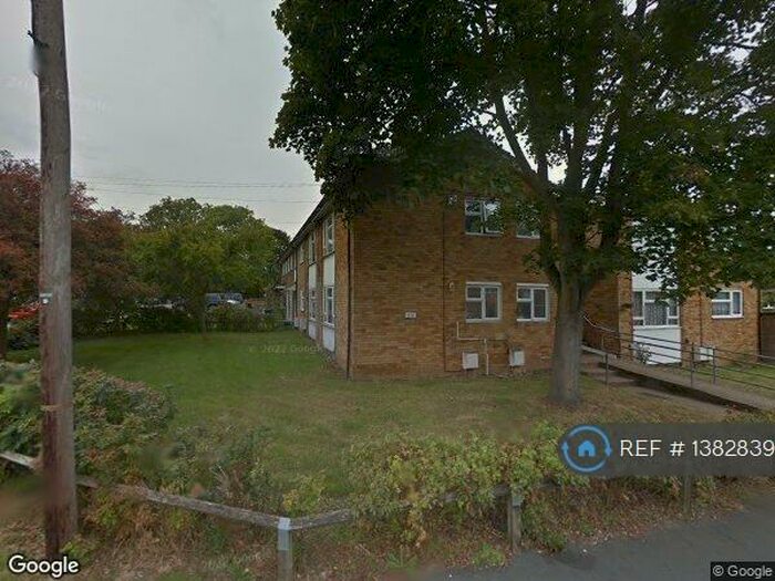 Studio To Rent In Chertsey Rise, Stevenage, SG2