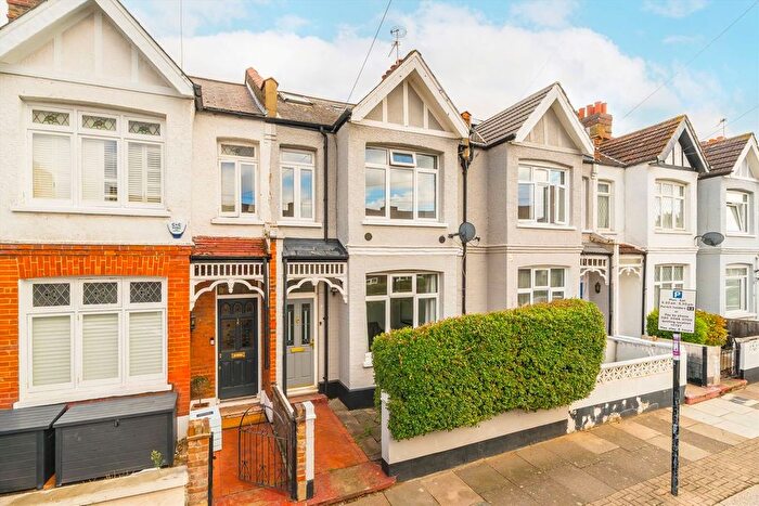 3 Bedroom Property For Sale In Eswyn Road, Tooting, SW17