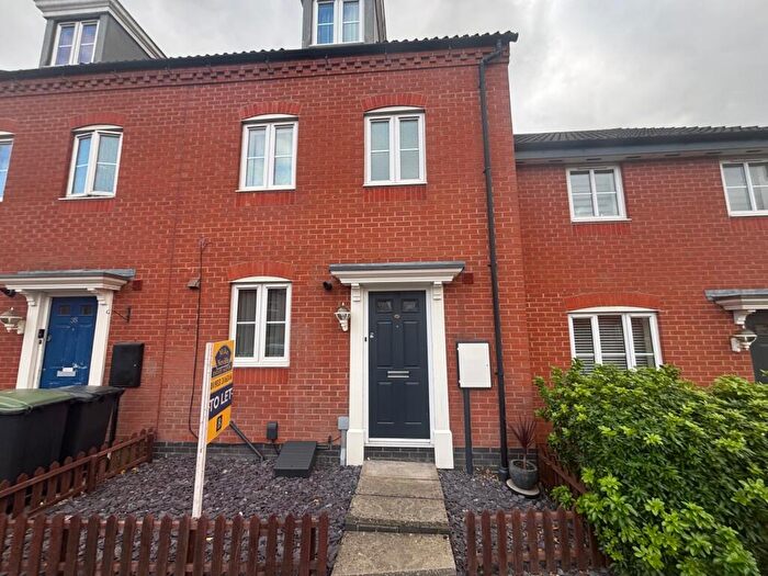 3 Bedroom House To Rent In Maye Dicks Road, Rushden, NN10