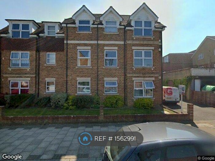 1 Bedroom Flat To Rent In Falconet Court, Beckenham, BR3