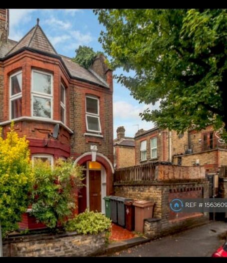 2 Bedroom Flat To Rent In Morieux Road, London, E10