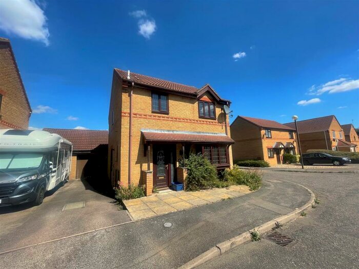 3 Bedroom Detached House To Rent In Millbank Place, Kents Hill, Milton Keynes, MK7