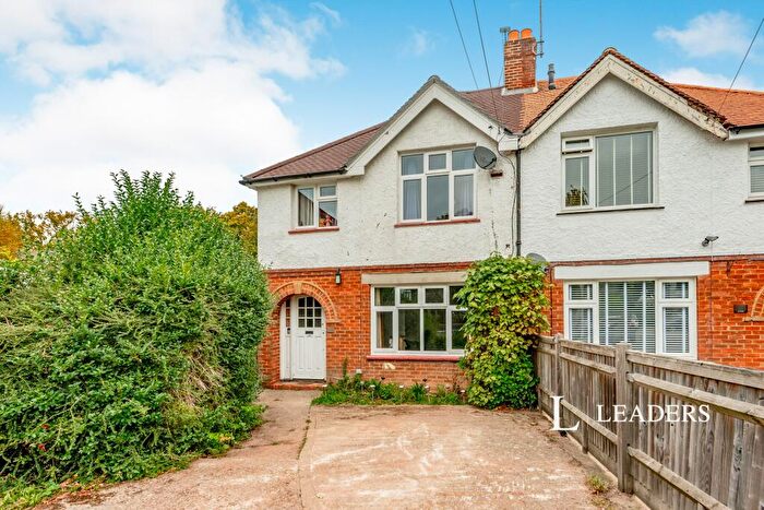3 Bedroom House To Rent In Knole Grove, East Grinstead, RH19