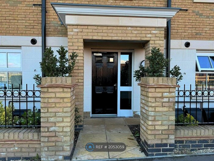 2 Bedroom Flat To Rent In Ackers Drive, Swanscombe, DA10