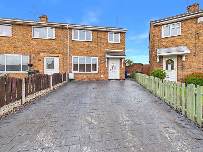 3 Bedroom End Of Terrace House For Sale In Grange Avenue, Hatfield, DN7