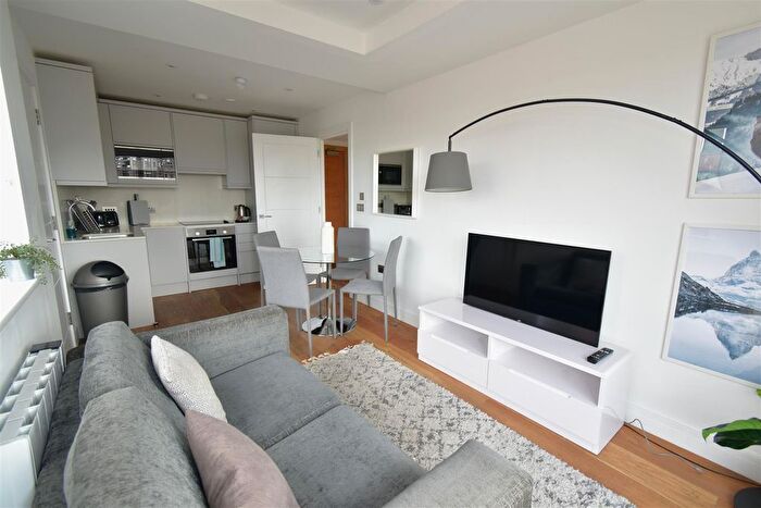 1 Bedroom Property To Rent In Stoke Road, Slough, SL2