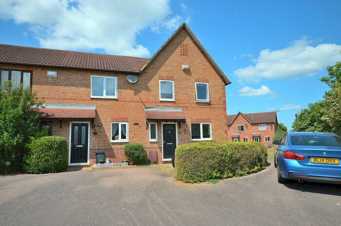 3 Bedroom End Of Terrace House To Rent In Lindisfarne Way, Northampton, NN4