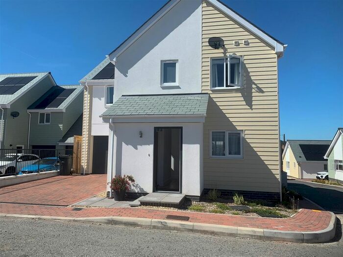 4 Bedroom Detached House To Rent In Garden Green, Barnstaple, EX32