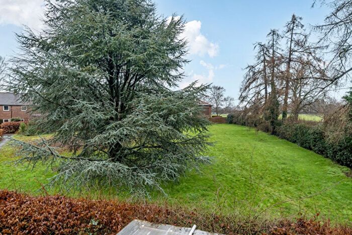 3 Bedroom Flat For Sale In Wood Green, Woodcote, Reading, Oxfordshire, RG8