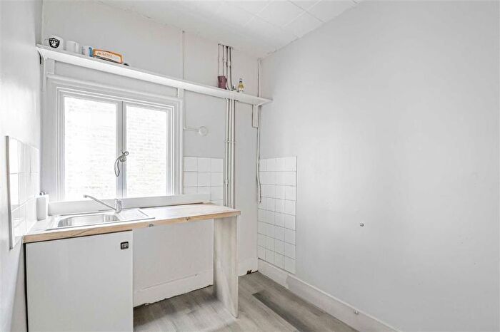 3 Bedroom Terraced House For Sale In Honeybrook Road, Balham, SW12