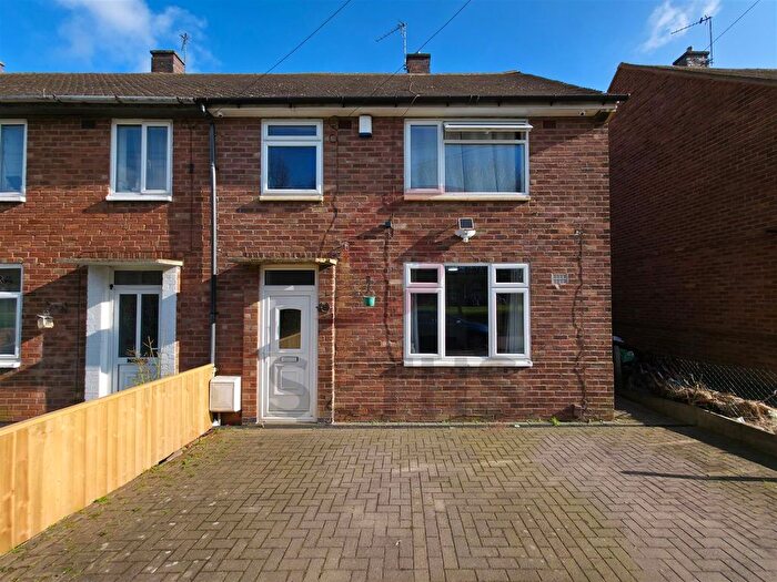3 Bedroom Semi-Detached House To Rent In New Parks Boulevard, New Parks, Leicester, LE3