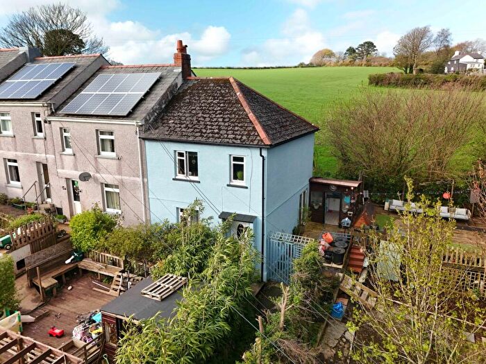 3 Bedroom End Of Terrace House For Sale In Penpillick, Par, PL24