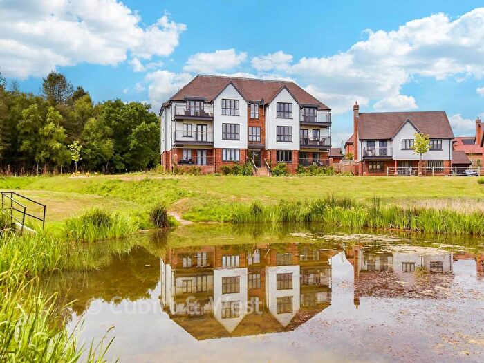 2 Bedroom Apartment For Sale In Cordingley Drive, Pease Pottage, Crawley, West Sussex, RH11